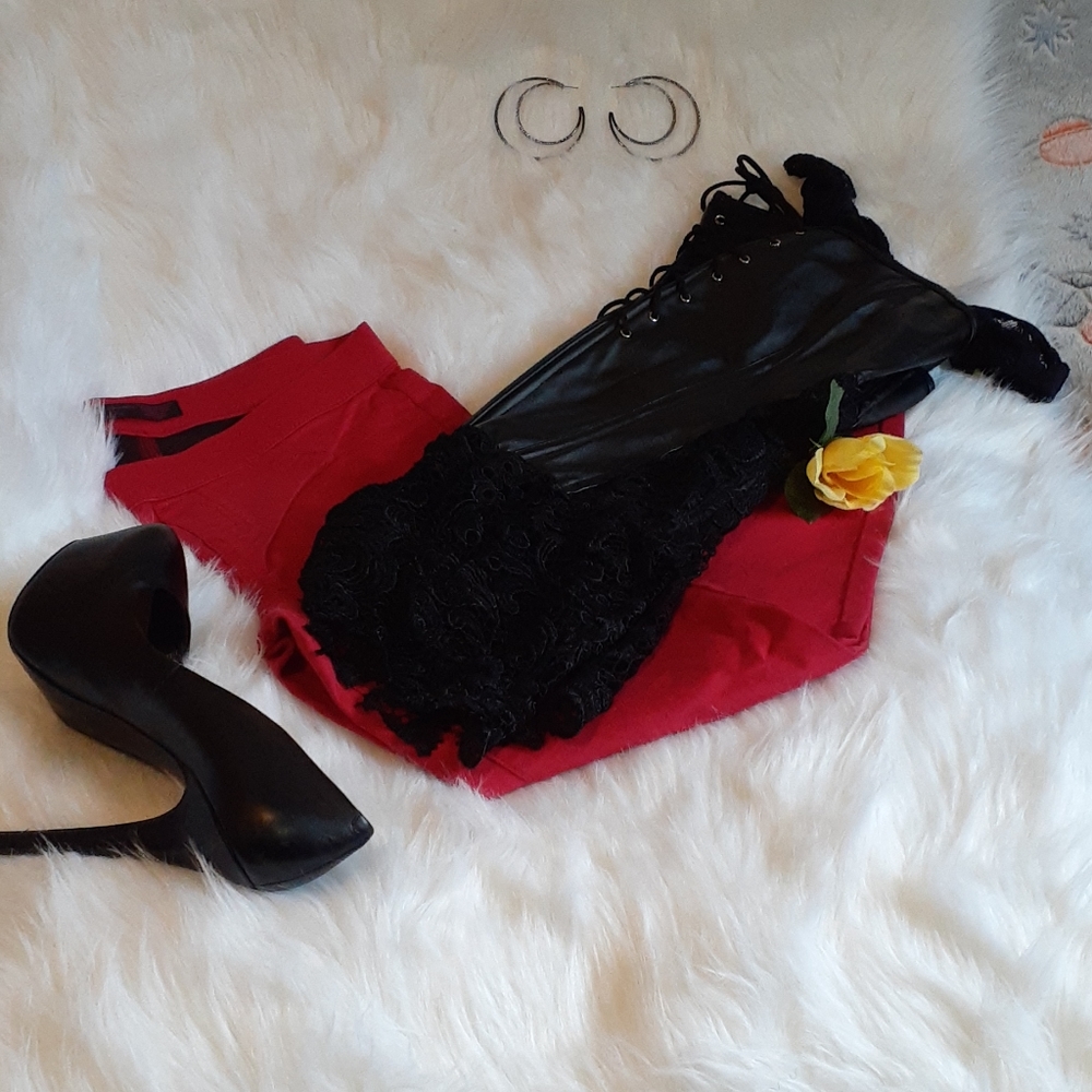 Plus Size Black Lace Bustier